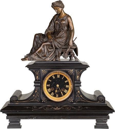 Pendule with Statue of a Greec Woman