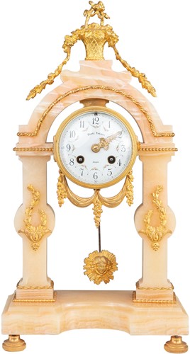 Pendule with Enamel Dail